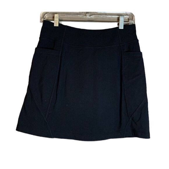 Athleta black skort with dual pockets. Size small - Picture 7 of 8